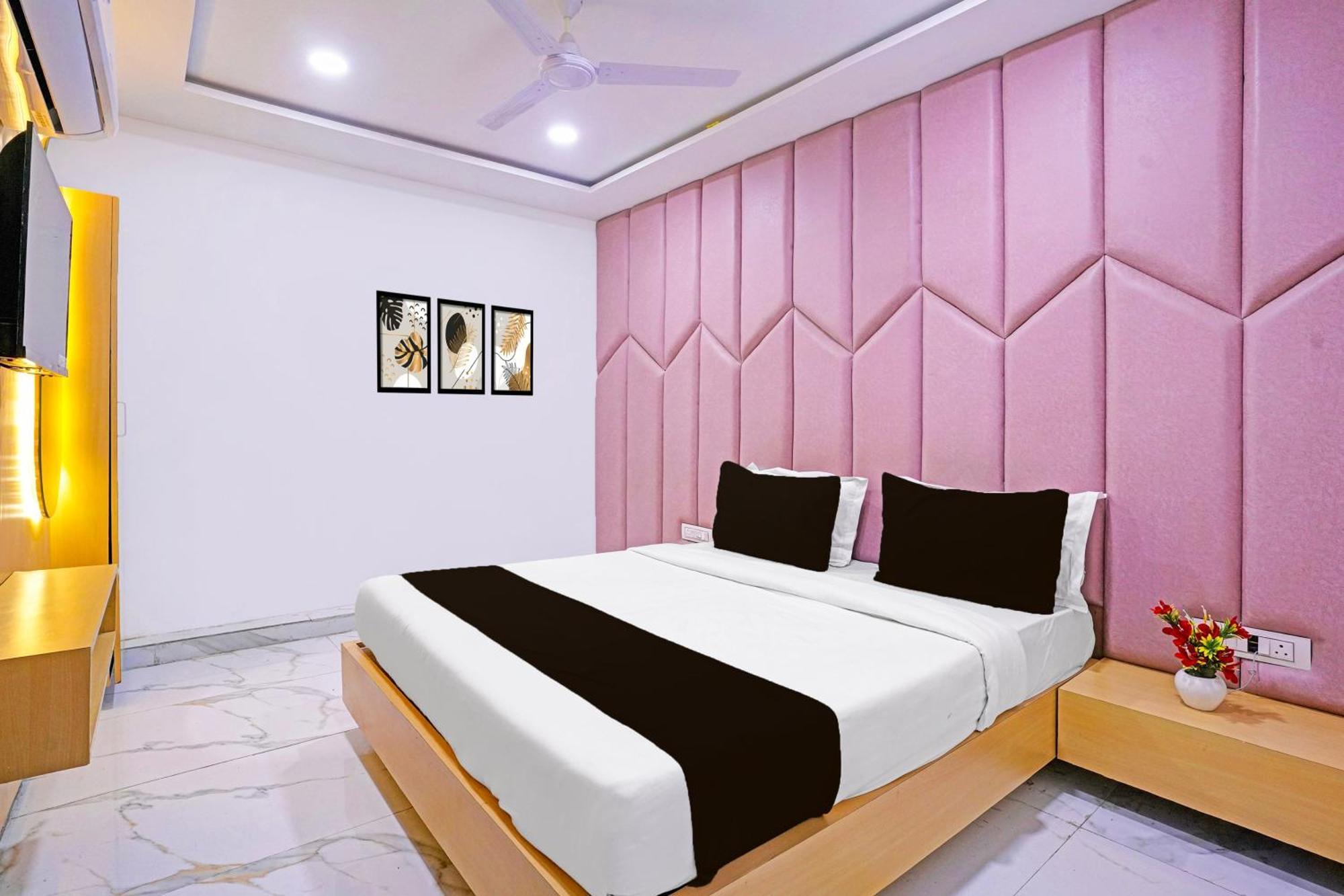 Hotel O Patang 24 อาเมดาบัด ภายนอก รูปภาพ