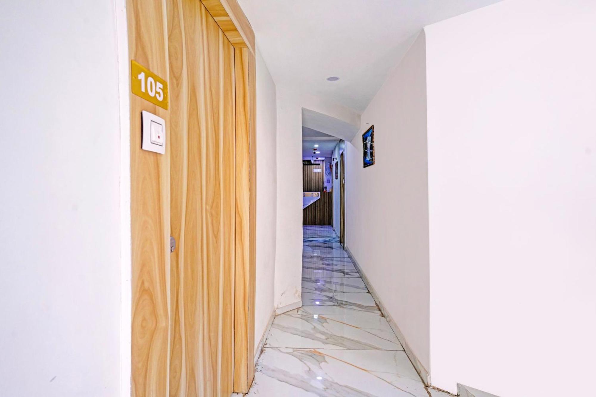 Hotel O Patang 24 อาเมดาบัด ภายนอก รูปภาพ