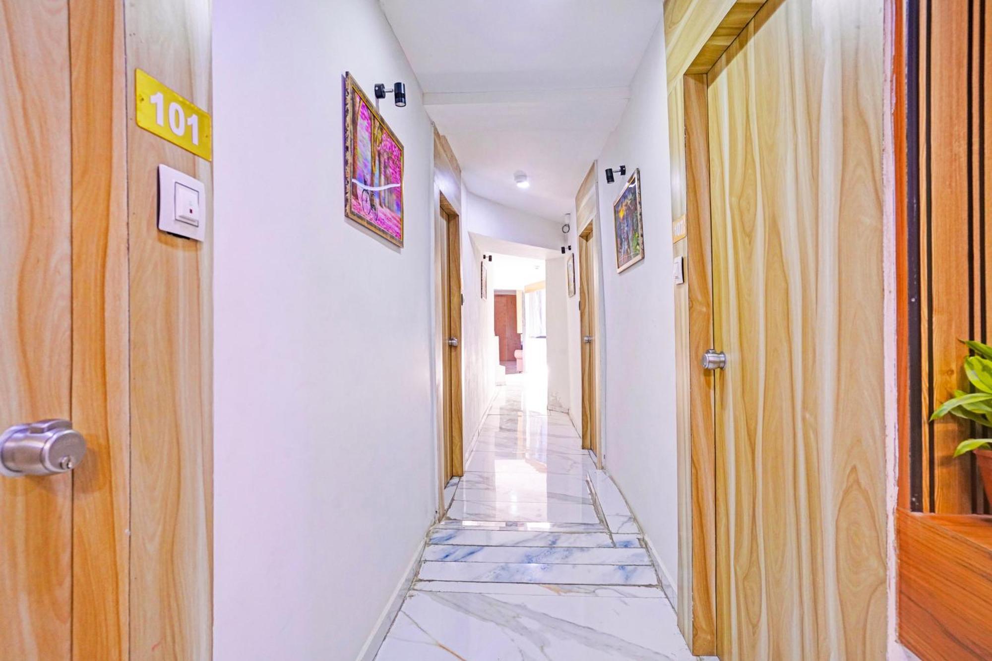 Hotel O Patang 24 อาเมดาบัด ภายนอก รูปภาพ