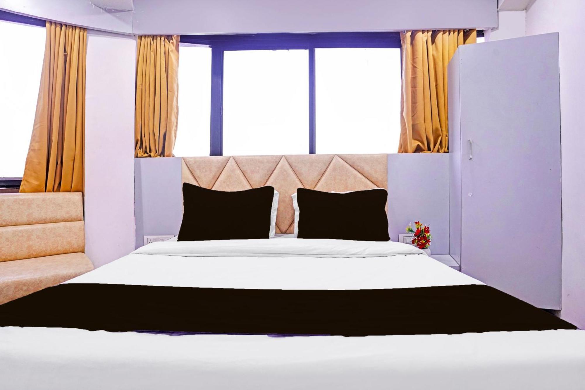 Hotel O Patang 24 อาเมดาบัด ภายนอก รูปภาพ